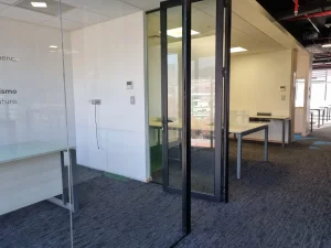 d nq np 2x 961690 mlc113946496870 072026 f amoblada estaciones de trabajo 332m2 recepcion privados